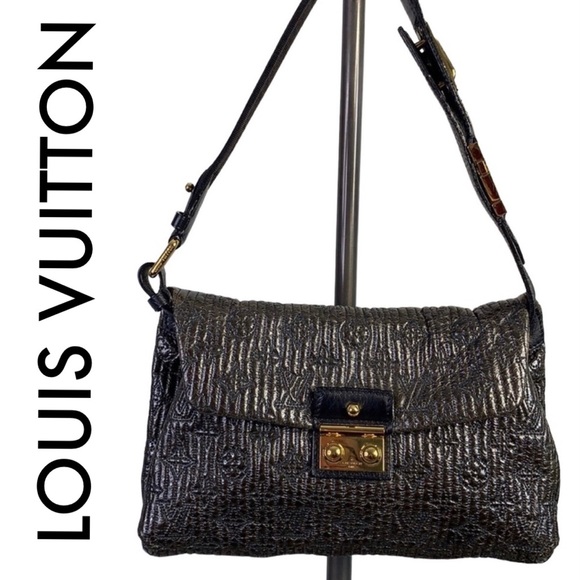 Louis Vuitton Handbags - LOUIS VUITTON BLACK GOLD MONOGRAM GLOSSED LEATHER SHOULDER BAG